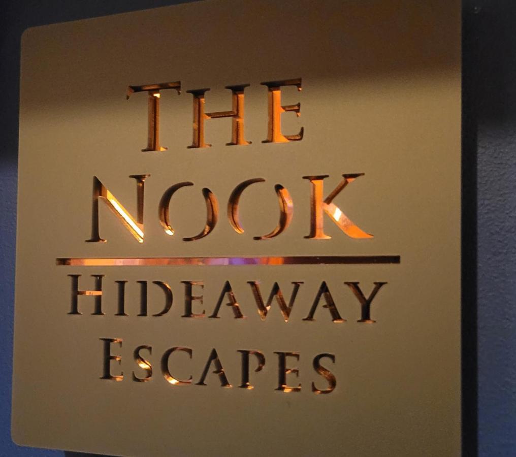 Bed & Breakfast Hideaway Escapes: With Animal Encounters In Pembrokeshire *