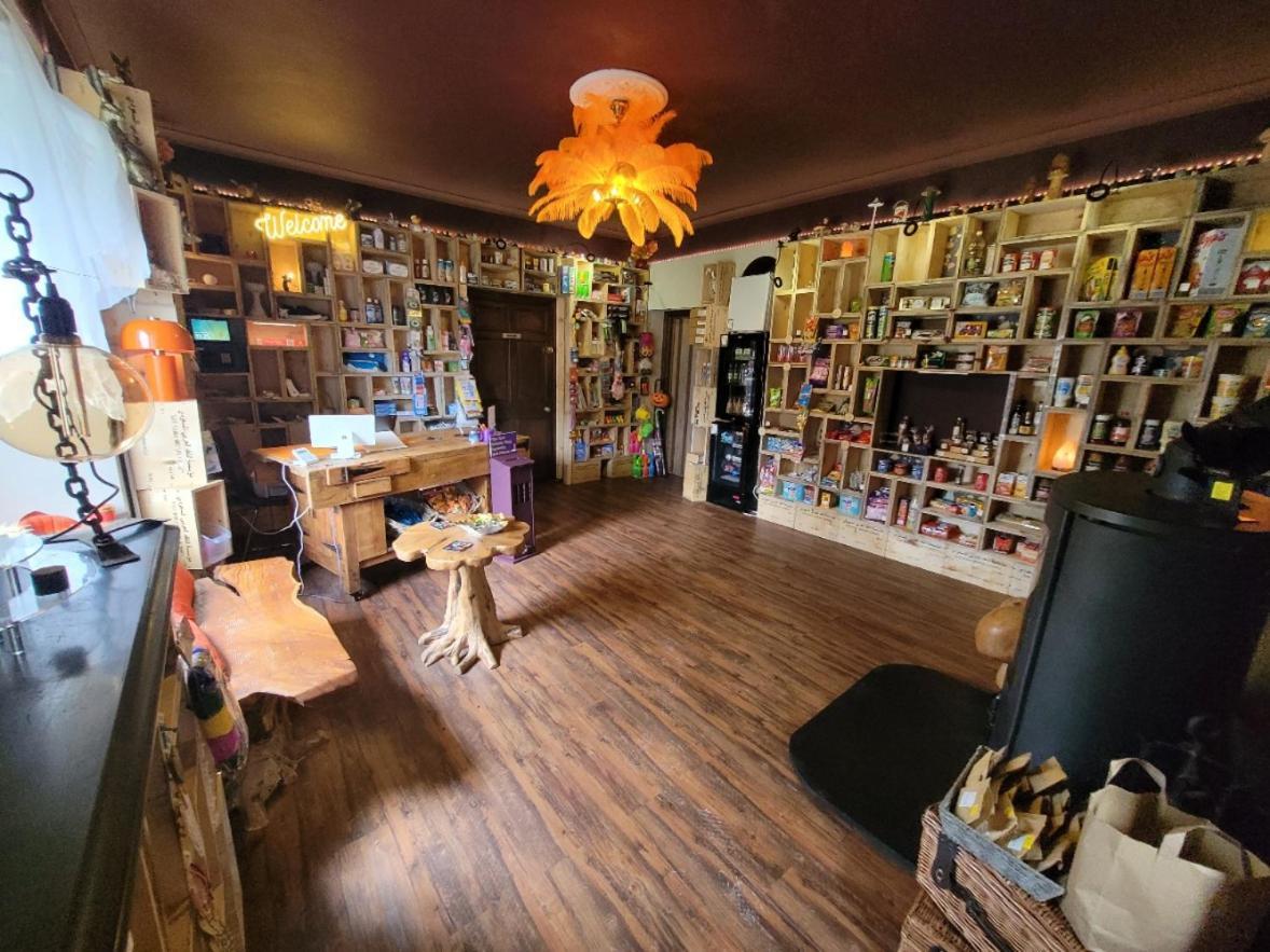 Bed & Breakfast Hideaway Escapes: With Animal Encounters In Pembrokeshire *